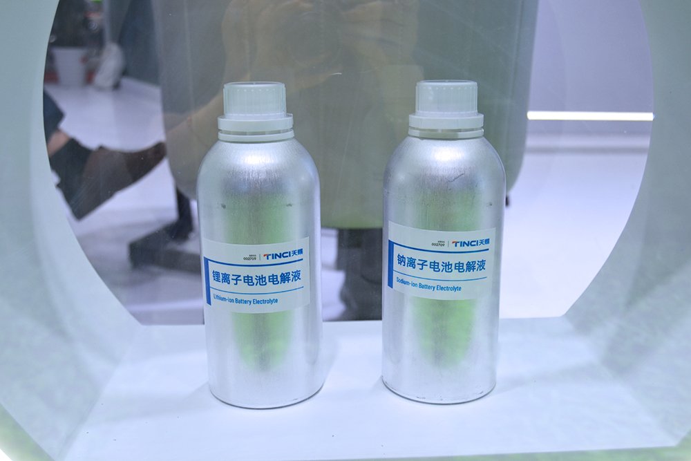 400億元!近160萬噸!天賜材料獲兩大電池頭部企業(yè)電解液大單