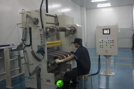 衡遠(yuǎn)鋰電池工廠無(wú)塵車間內(nèi)景