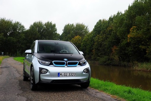 近年來中國不斷出臺政策大力推廣電動汽車，各大廠商紛紛推出純電動細分市場產(chǎn)品，多款車型的上市日期已經(jīng)逐漸臨近，除了特斯拉Model S外，寶馬i3、大眾e-up！也將引入國內(nèi)，備受關(guān)注的騰勢、之諾1E、啟辰晨風等至少11款車型有望在今年上市銷售，2014年可謂純電動汽車在中國市場直面競爭的一年。