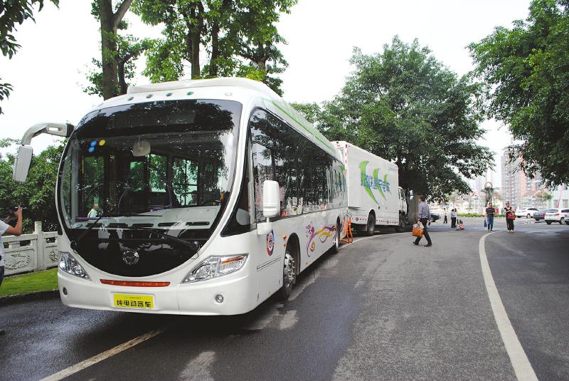 成都對(duì)部分機(jī)動(dòng)車(chē)免收停車(chē)費(fèi) 含旅游大巴、新能源汽車(chē)