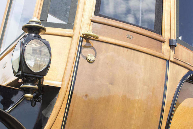 110年前的女王豪華電動汽車 今天仍可驅(qū)動