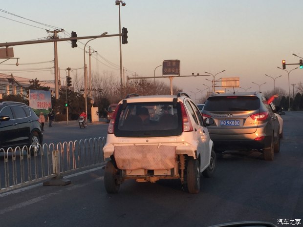 疑似知豆電動車自燃凸顯低速電動車危機(jī)12