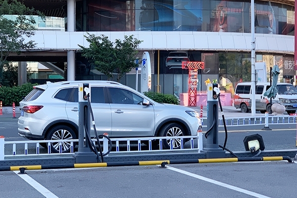 國(guó)家統(tǒng)計(jì)局：2024年末全國(guó)民用新能源車(chē)保有量3140萬(wàn)輛