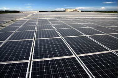 迪拜公開招標(biāo)100MW太陽(yáng)能光伏電站