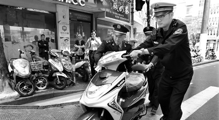 交警部門(mén)：上海目前尚有約380萬(wàn)輛電動(dòng)車(chē)未上牌