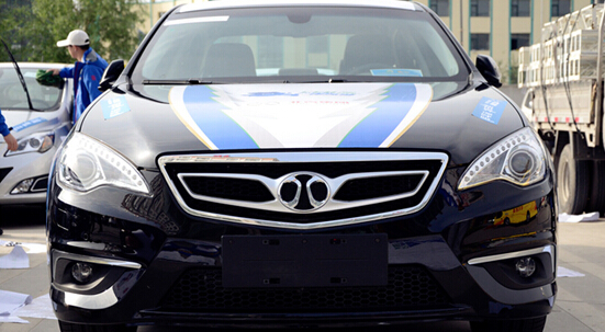 傳統(tǒng)汽車巨頭爭相發(fā)力純電動車 產(chǎn)業(yè)鏈企業(yè)有望獲益