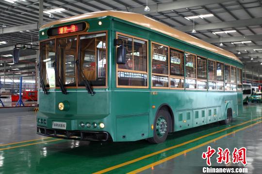 北京首條純電動觀光巴士線路投運 充滿電僅需10多分鐘 北京首條純電動觀光巴士線路投運 充滿電僅需10多分鐘