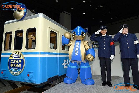 松下試驗干電池驅動1噸重紙板電車