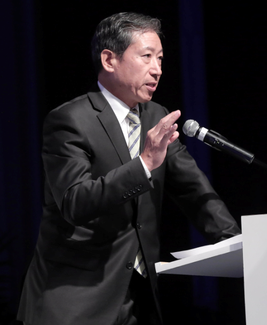 深圳市雄韜電源科技股份有限公司創始人、總裁  張華農