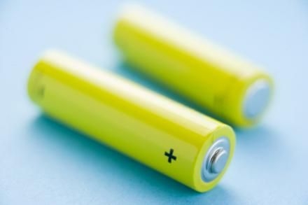 塑料電池：導(dǎo)電氧化還原聚合物 未來能源的曙光