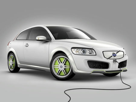 新能源汽車股：產(chǎn)業(yè)爆發(fā) 投資機會臨近