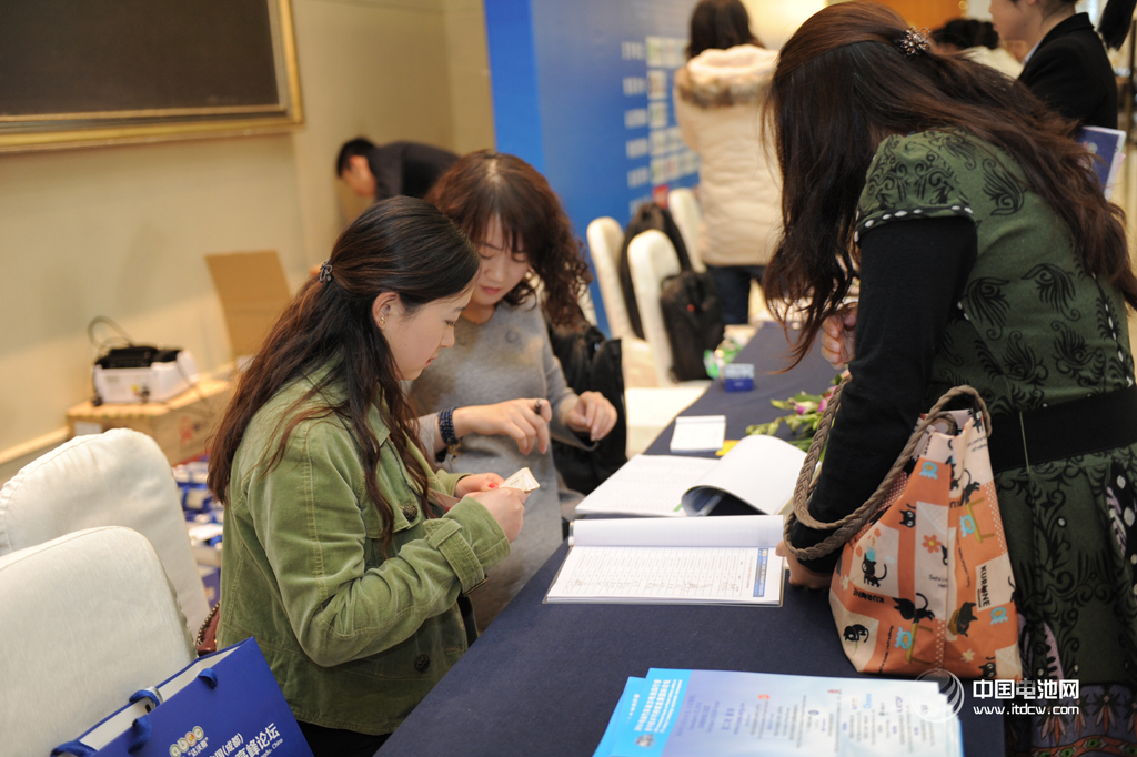 http://www.zhaoguang.cc/batteryzt/abec2014/34526.html 【精彩瞬間】來自第二屆鋰電“達沃斯”的現場回放