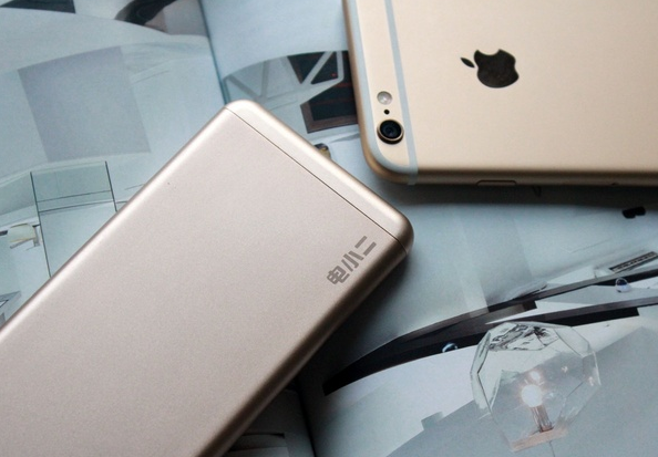 蘋(píng)果iPhone6 電小二移動(dòng)電源 蘋(píng)果iPhone6 電小二移動(dòng)電源