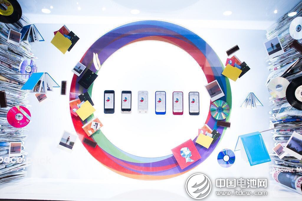 美國Mophie驚艷2015 CES 發(fā)布多款移動電源新品 美國Mophie驚艷2015 CES 發(fā)布多款移動電源新品