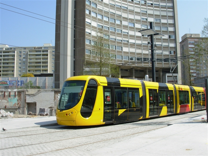 濟(jì)南布局雙源無軌電車 補(bǔ)貼政策刺激發(fā)展
