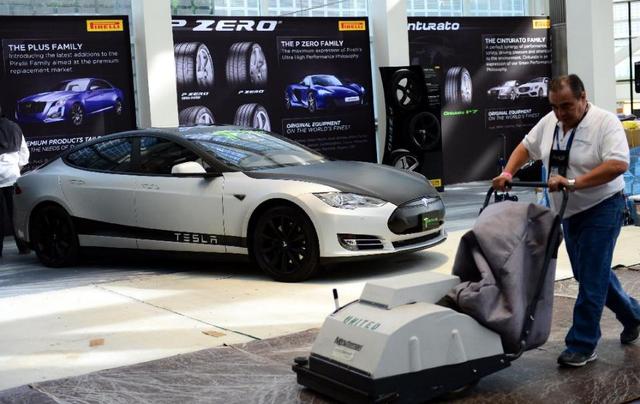 蘋果谷歌特斯拉攪局 美國汽車業未來在硅谷？