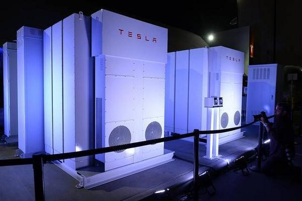 特斯拉PowerWall蓄電系統在價格不變下將提升電量