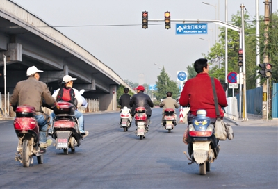 北京電動車亂象調查：兩輪電動車多數超標