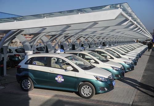 北京交委：正在研究電動出租車充電服務費優惠措施