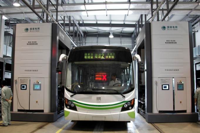 政策紅利“催快”新能源汽車  青島將建5公里“充電圈”