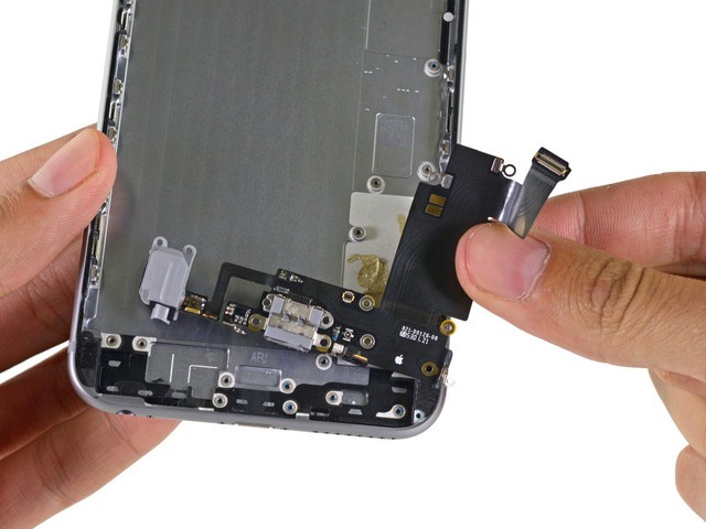 電池縮水為哪般 全新iPhone 6s Plus拆解（組圖）