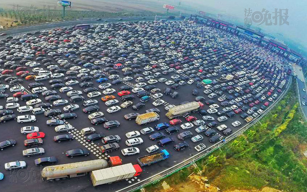 國慶假期返程紀(jì)錄片：瞧瞧，這大停車場 ！