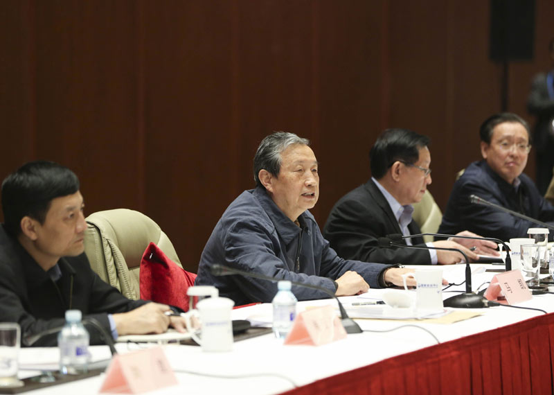 中共中央政治局委員、國務院副總理馬凱 中共中央政治局委員、國務院副總理馬凱