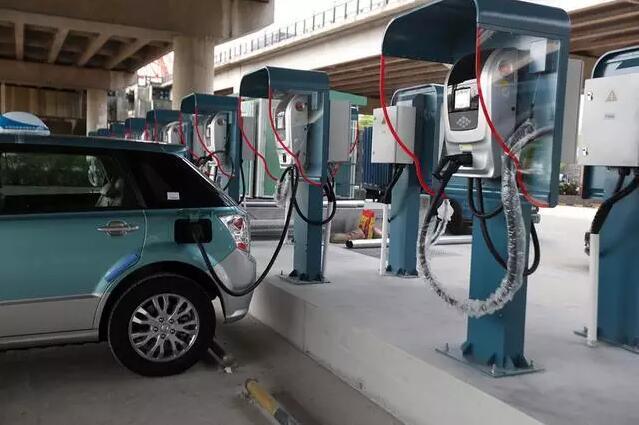 充電新國標：電樁企業迎新機遇，進口車企面臨抉擇