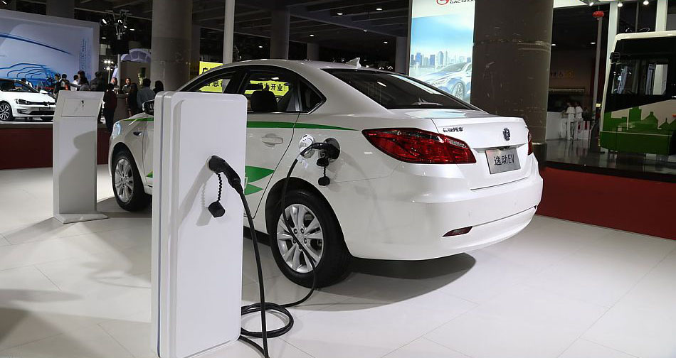 2015年全球電動車銷量55萬輛 車企排行榜一覽