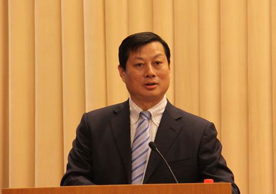 中國汽車工業協會第八屆理事會會長/東風汽車公司董事長、黨委書記竺延風主持會議并講話
