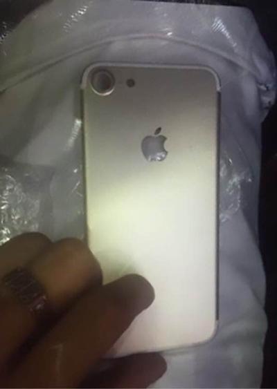 iPhone 7后蓋再曝光 無線充電功能仍缺席？