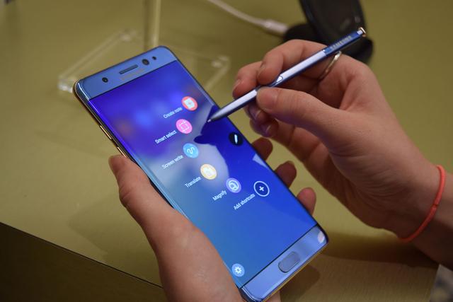 Galaxy Note 7手機電池發(fā)生爆炸 三星決定推遲發(fā)貨