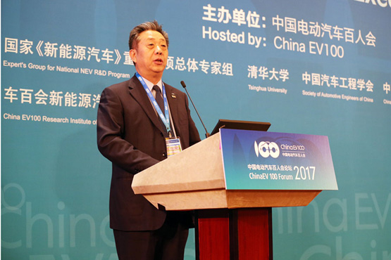 中國汽車工業(yè)協(xié)會常務(wù)副會長、充電聯(lián)盟理事長董揚(yáng)