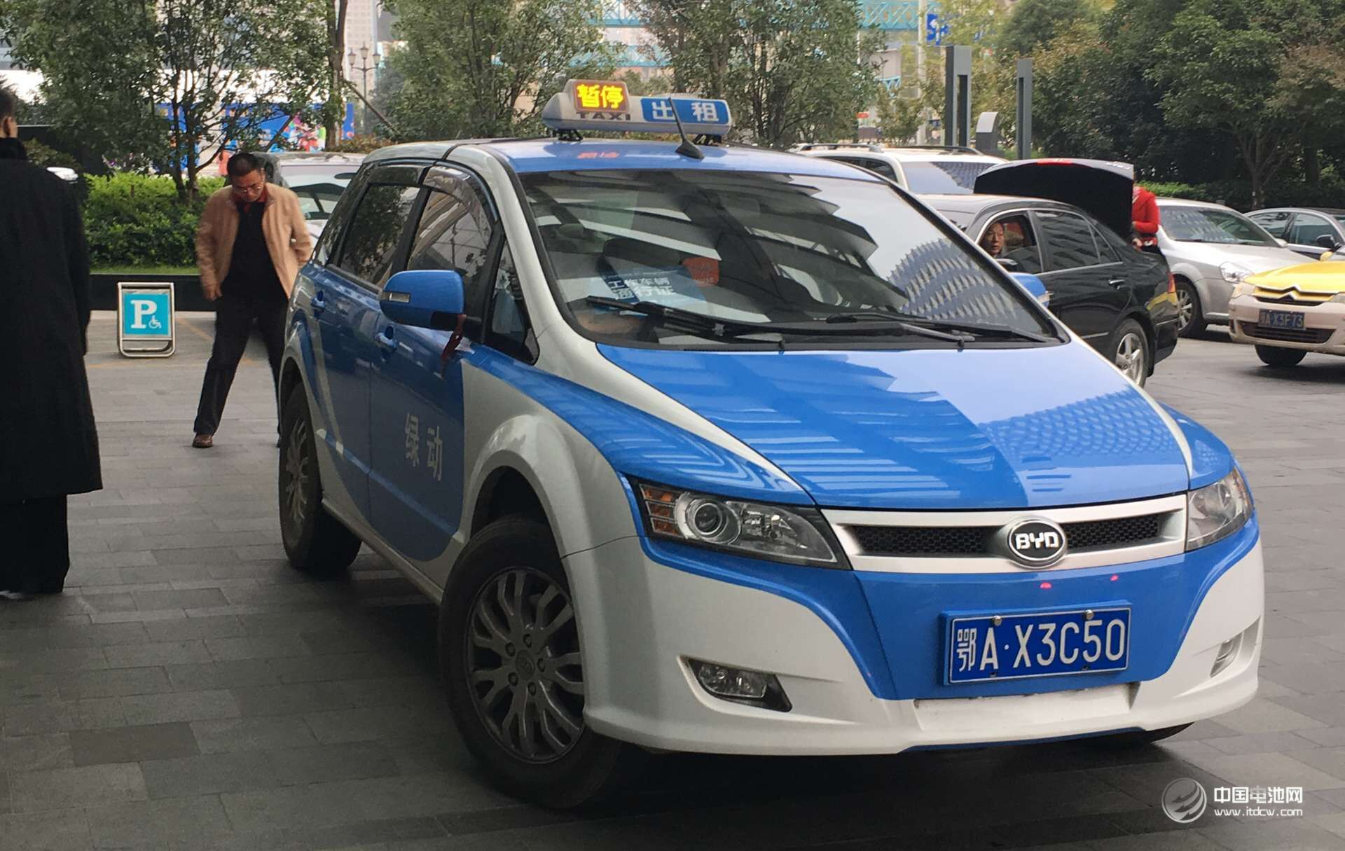 比亞迪E6 比亞迪E6