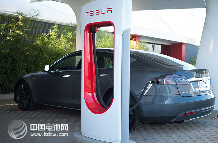 特斯拉公司更名：從此不再只是一家“汽車(chē)”公司