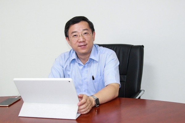 圖為比亞迪海外太陽(yáng)能銷售總經(jīng)理趙彤 