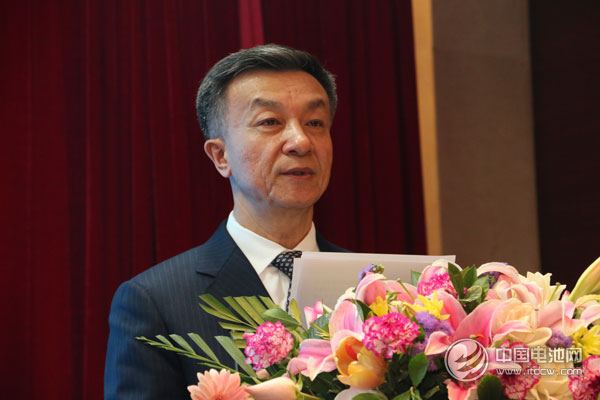 朱文瑋：合力助推產(chǎn)業(yè)可持續(xù)發(fā)展 預(yù)計(jì)2018年隔膜總產(chǎn)能將破50億㎡