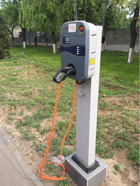 現(xiàn)場的充電樁 現(xiàn)場的充電樁