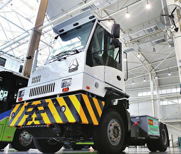 氫動力!中國重汽點燃年度國內新能源汽車技術“爆點” 氫動力!中國重汽點燃年度國內新能源汽車技術“爆點”