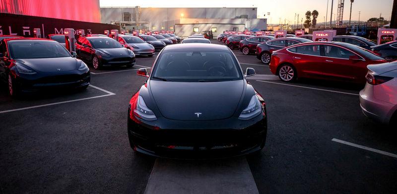 特斯拉股價大漲6.5% 華爾街看好新車Model 3