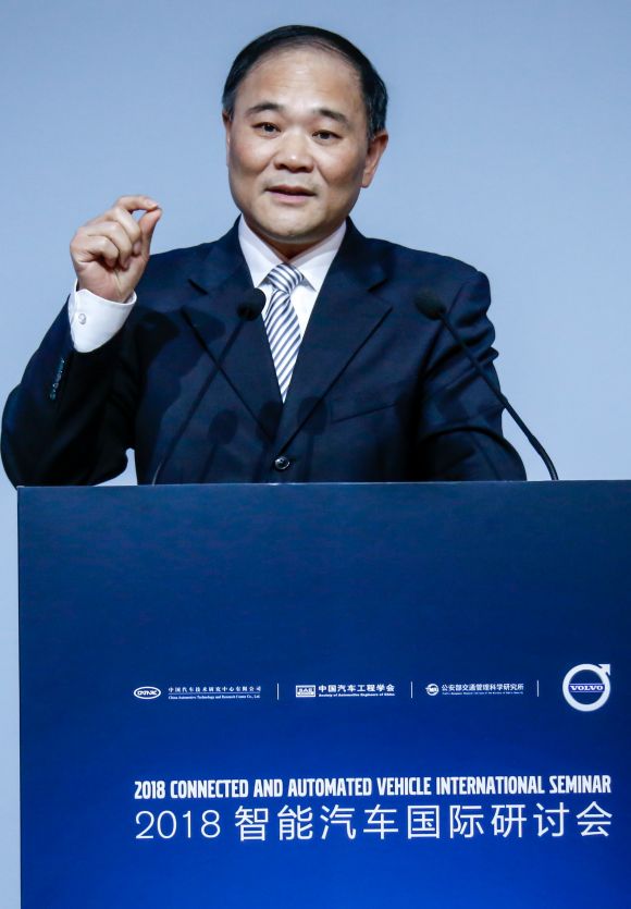 吉利集團李書福:確保自動駕駛的“政治正確” 吉利集團李書福:確保自動駕駛的“政治正確”