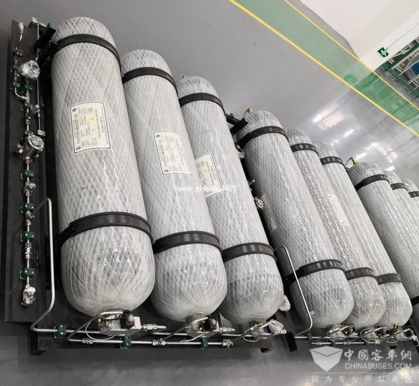 新疆烏魯木齊:20輛上海氫燃料電池客車即將投入運營 新疆烏魯木齊:20輛上海氫燃料電池客車即將投入運營