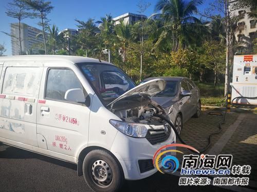 充電樁車位被占用后，新能源車主違停充電。