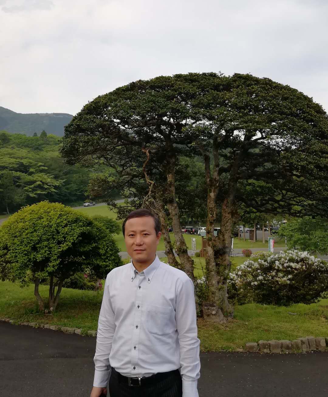 上海東引國(guó)際貿(mào)易有限公司總經(jīng)理車龍