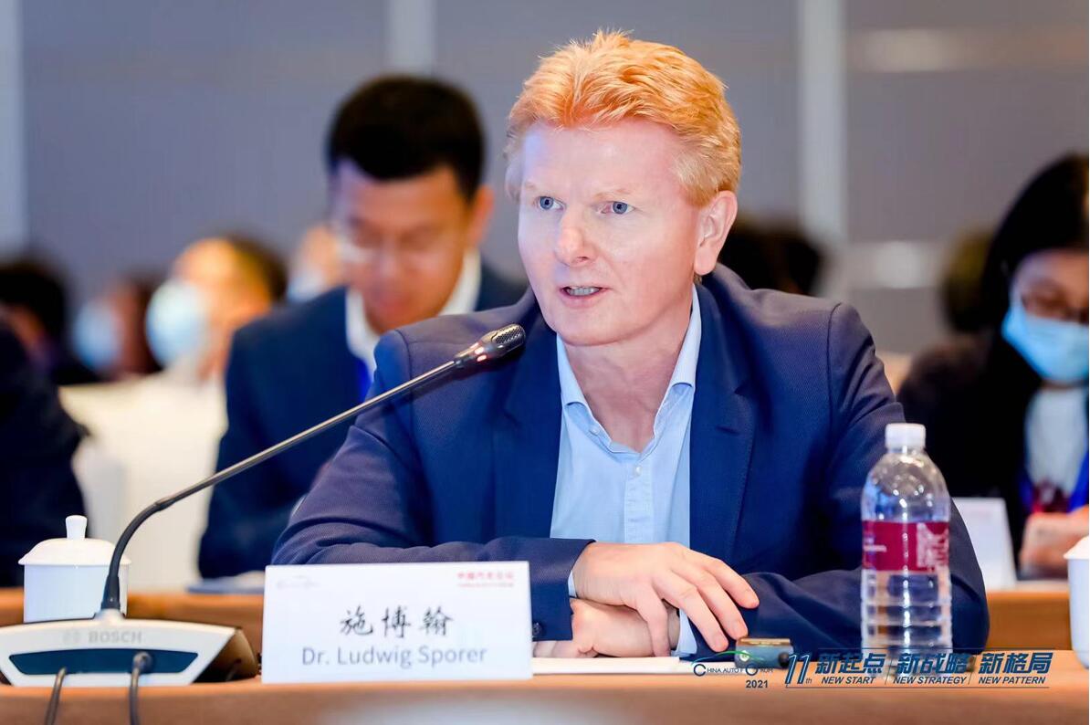 寶馬（中國）服務(wù)有限公司高級(jí)副總裁施博翰