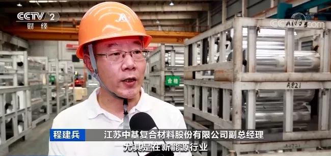 訂單排到明年、工廠24小時(shí)運(yùn)轉(zhuǎn)！價(jià)格創(chuàng)近15年新高！“鋁”創(chuàng)新高，為哪般？