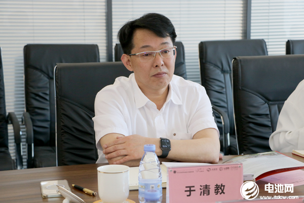 德固特董事長魏振文一行到訪海融網山東總部 共話轉型變革機遇 德固特董事長魏振文一行到訪海融網山東總部 共話轉型變革機遇