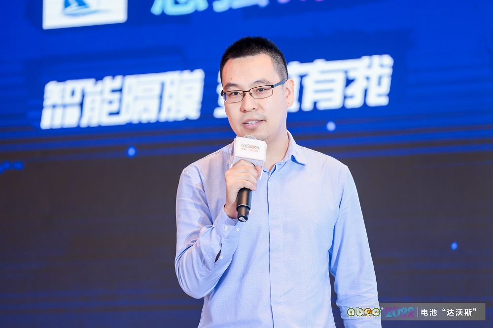 中信證券股份有限公司研究部副總裁、新能源汽車分析師李鷂