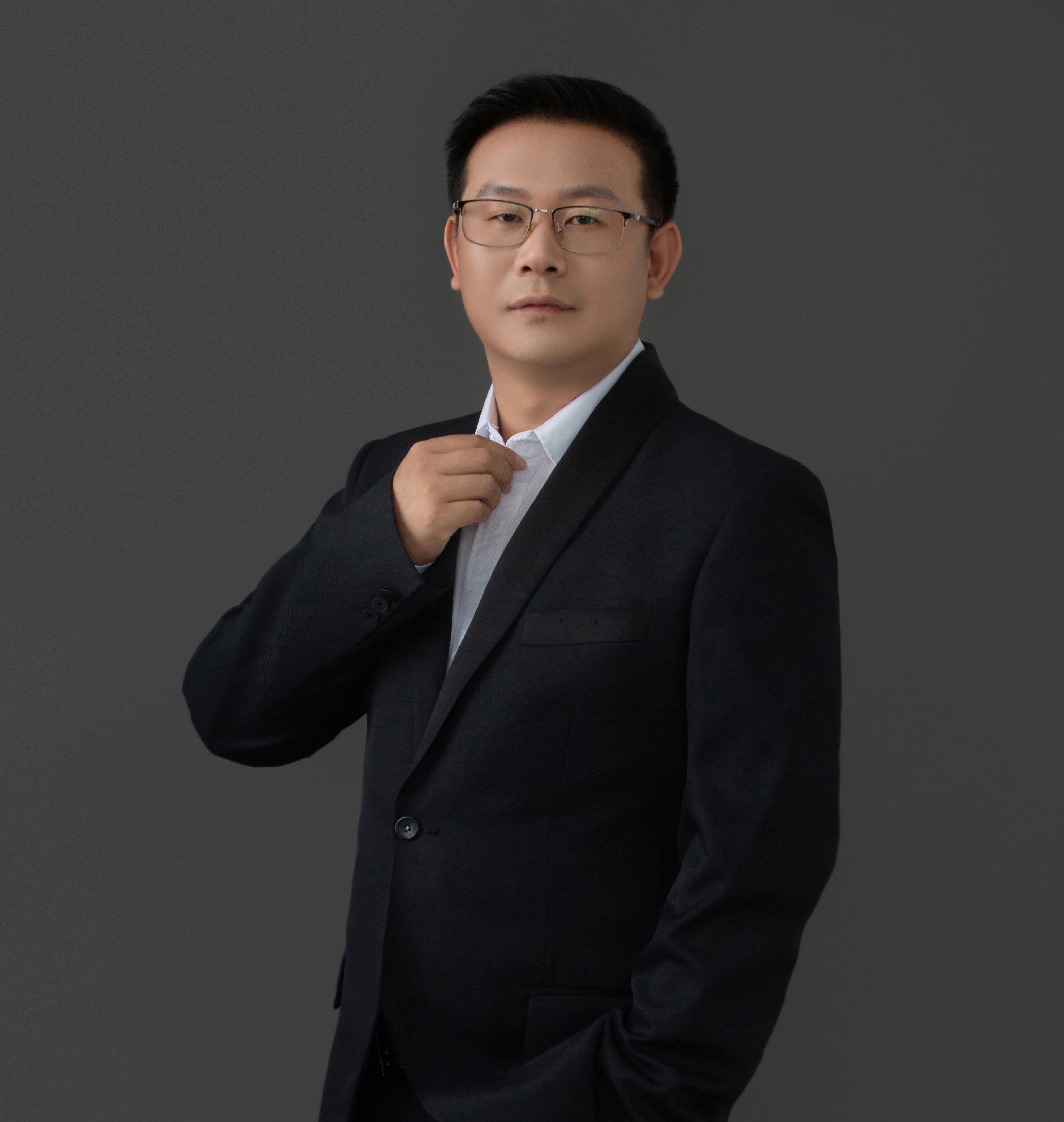 第12屆(2022年)中國電池行業(yè)年度人物:邵俊華 第12屆(2022年)中國電池行業(yè)年度人物:邵俊華