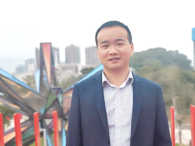深圳華騰時代實業(yè)有限公司 總經理 潘林